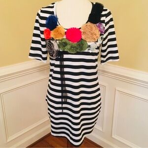 ❤️ FERATELLI ❤️ COLLECTION RARE STRIPED DRESS WITH GORGEOUS COLORFUL FLORAL .